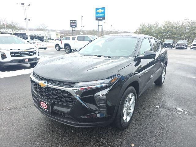 2026 CHEVROLET Trax