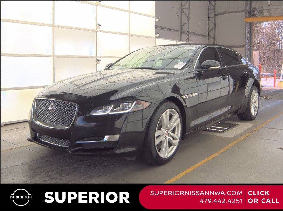 2016 JAGUAR XJ