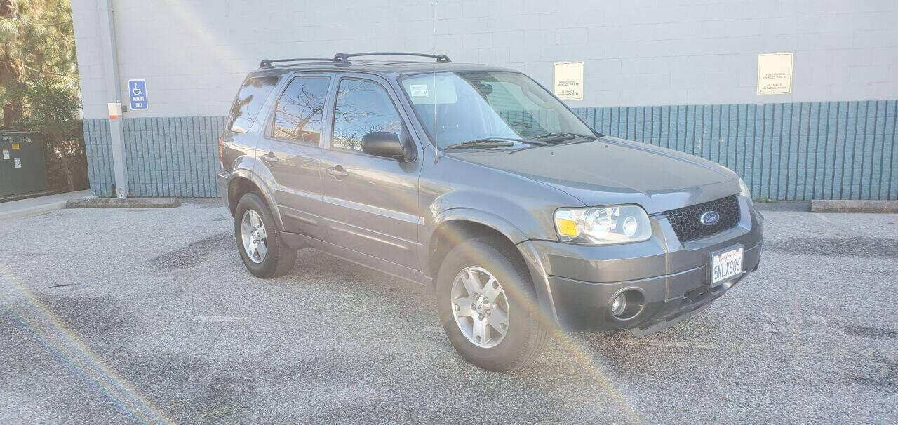 2005 FORD Escape