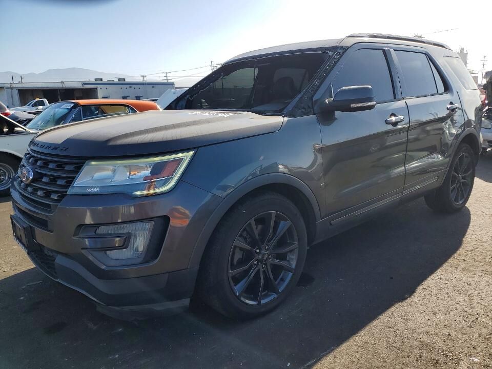 2017 FORD Explorer