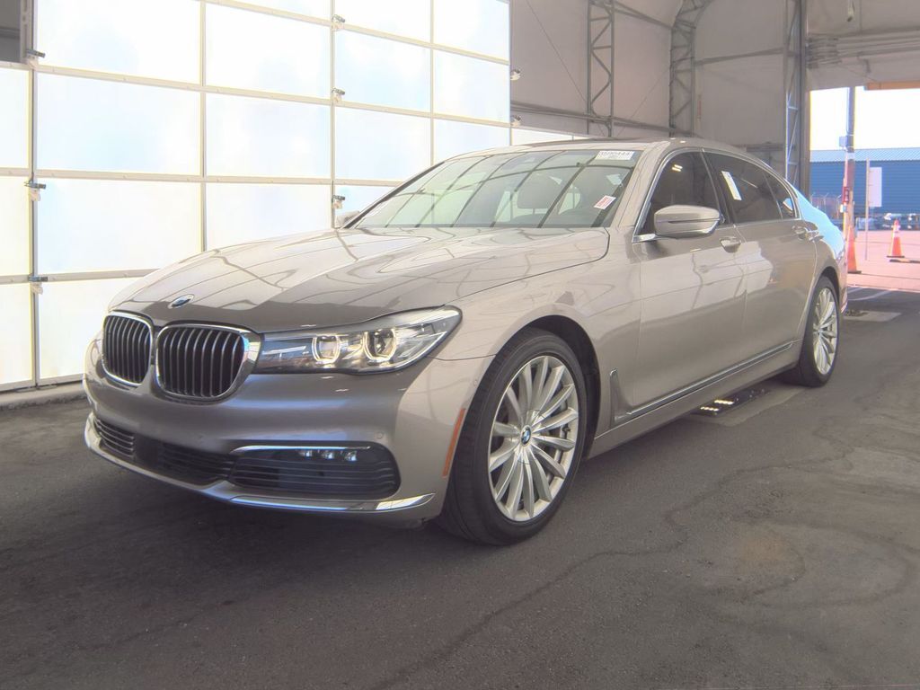 BMW 740i