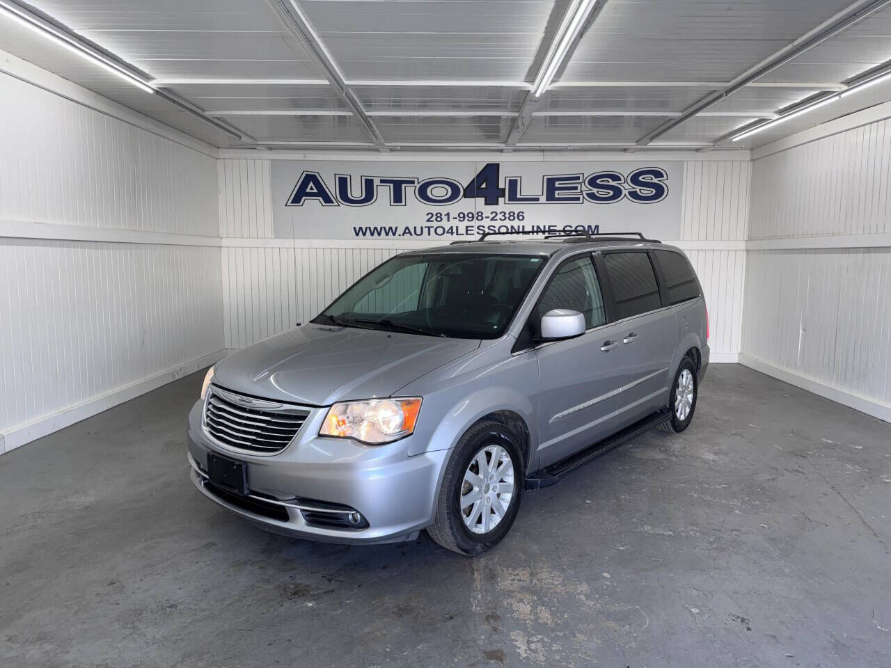 2015 CHRYSLER Town and Country