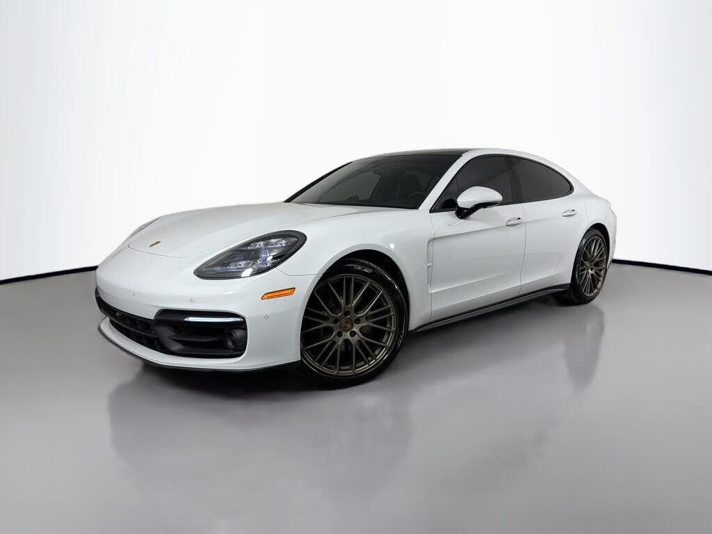 2023 PORSCHE Panamera