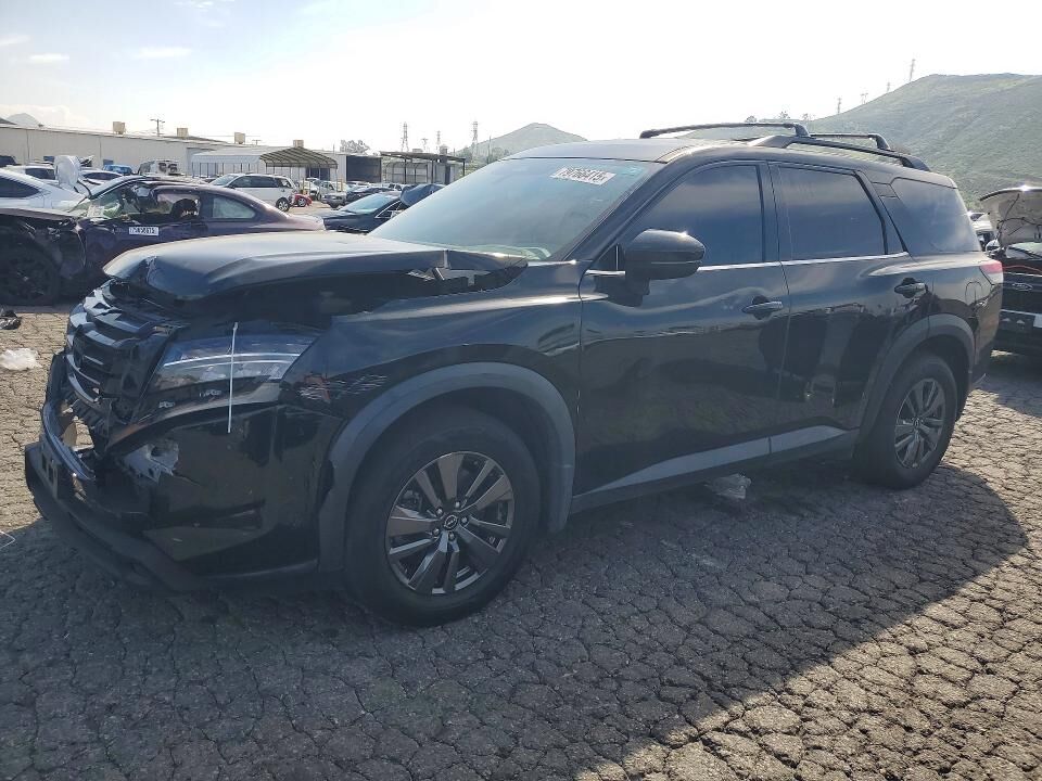2022 NISSAN Pathfinder