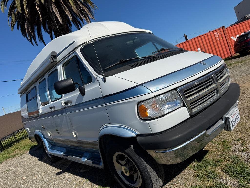 Dodge Ram Van