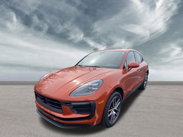 2024 PORSCHE Macan