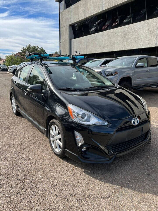 2017 TOYOTA Prius