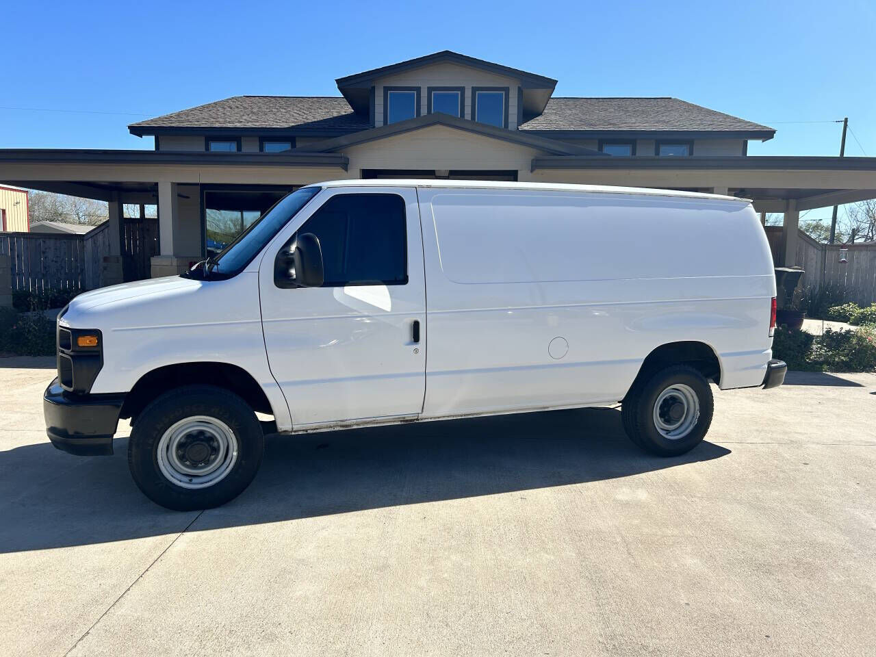 2014 FORD E-250