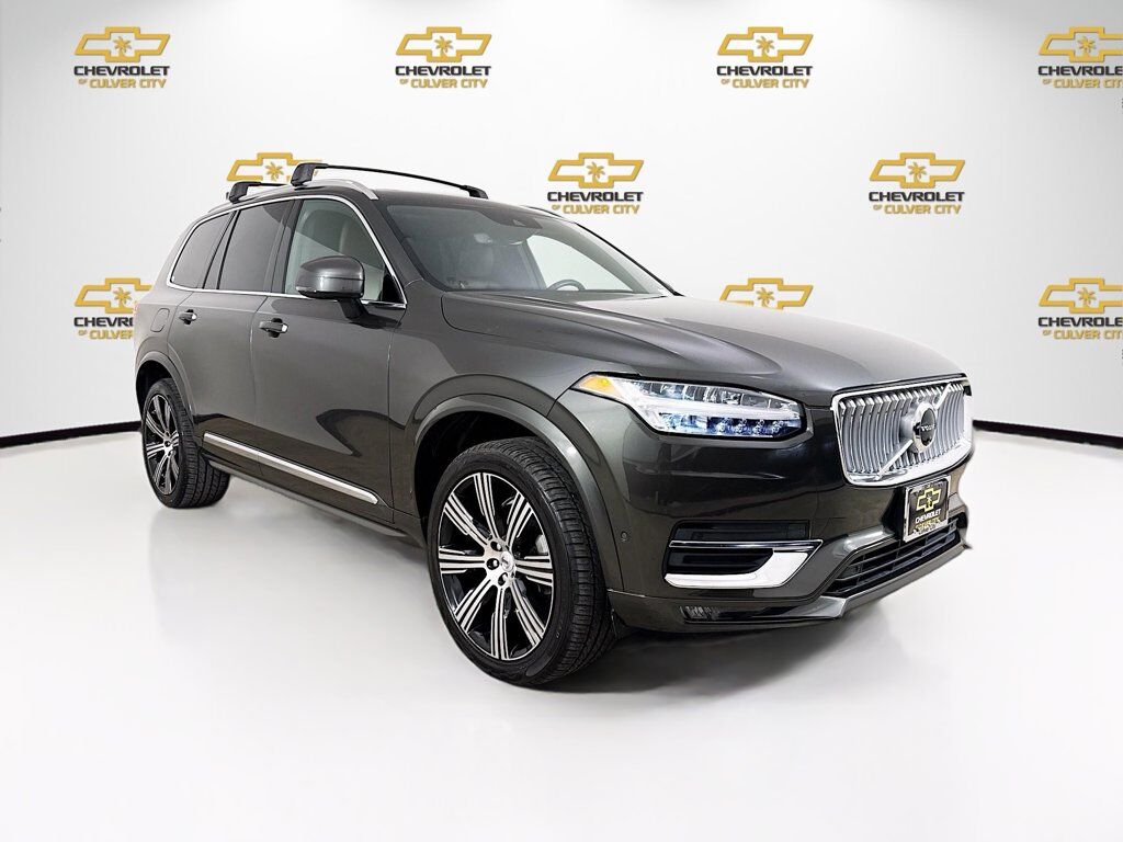 2022 VOLVO XC90