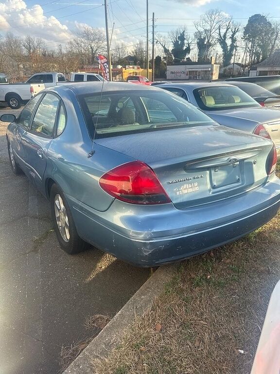 2007 FORD Taurus