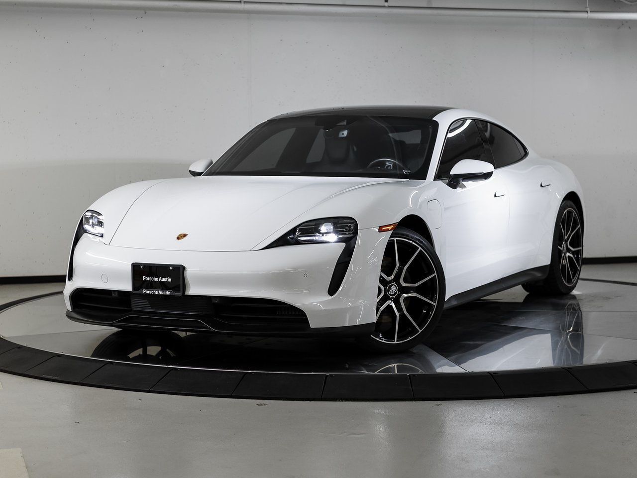 2022 PORSCHE Taycan