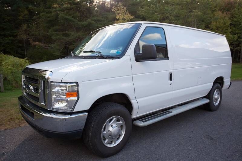 2013 FORD E-250