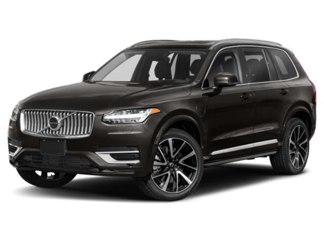 2022 VOLVO XC90