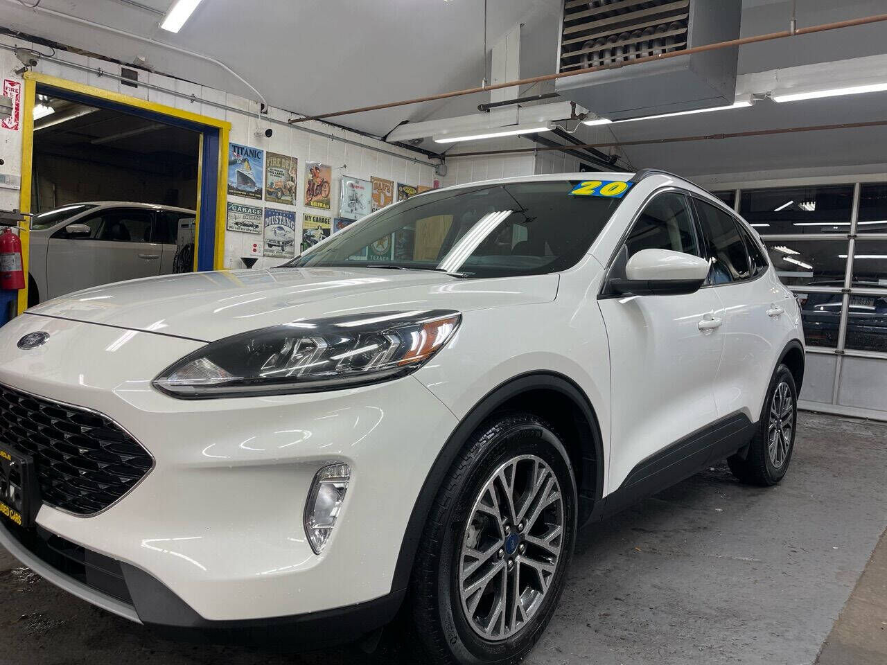 2020 FORD Escape