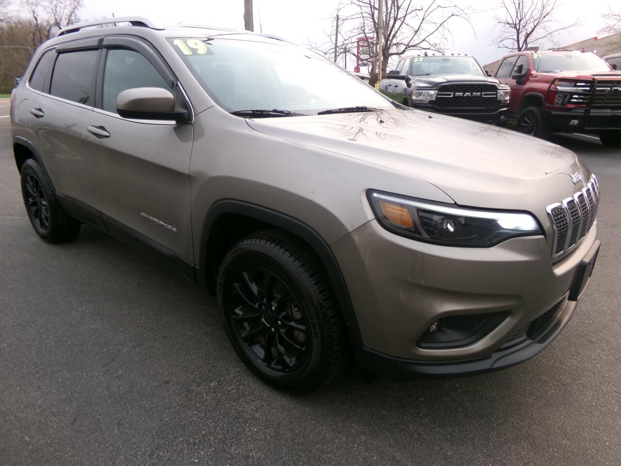 2019 JEEP Cherokee
