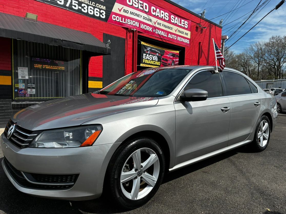 2014 VOLKSWAGEN Passat