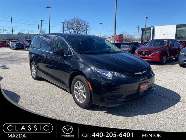 2024 CHRYSLER Voyager