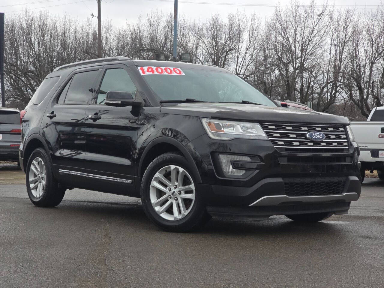 2017 FORD Explorer