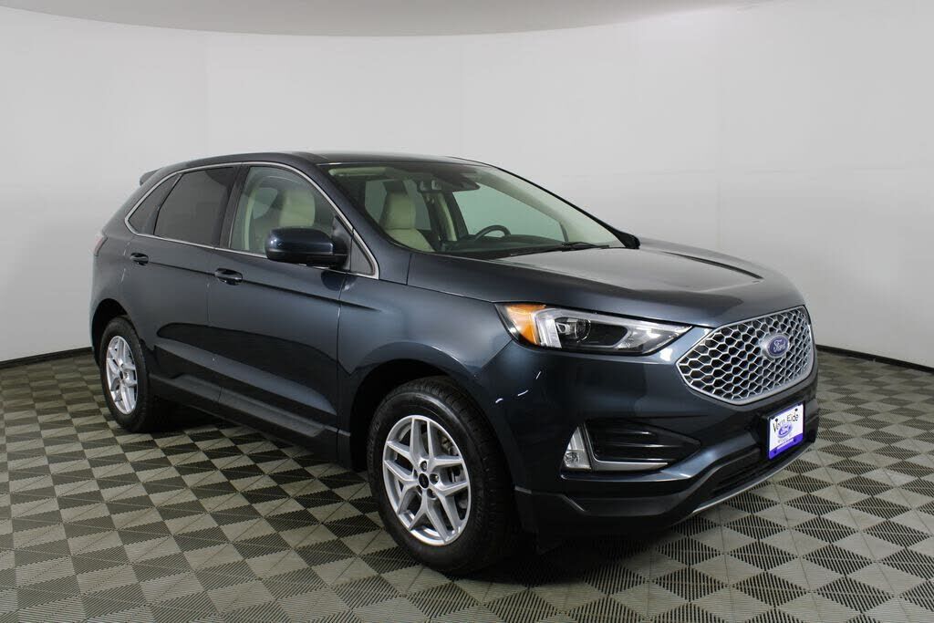 2023 FORD Edge