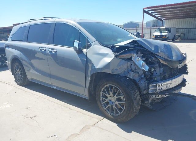 2023 TOYOTA Sienna