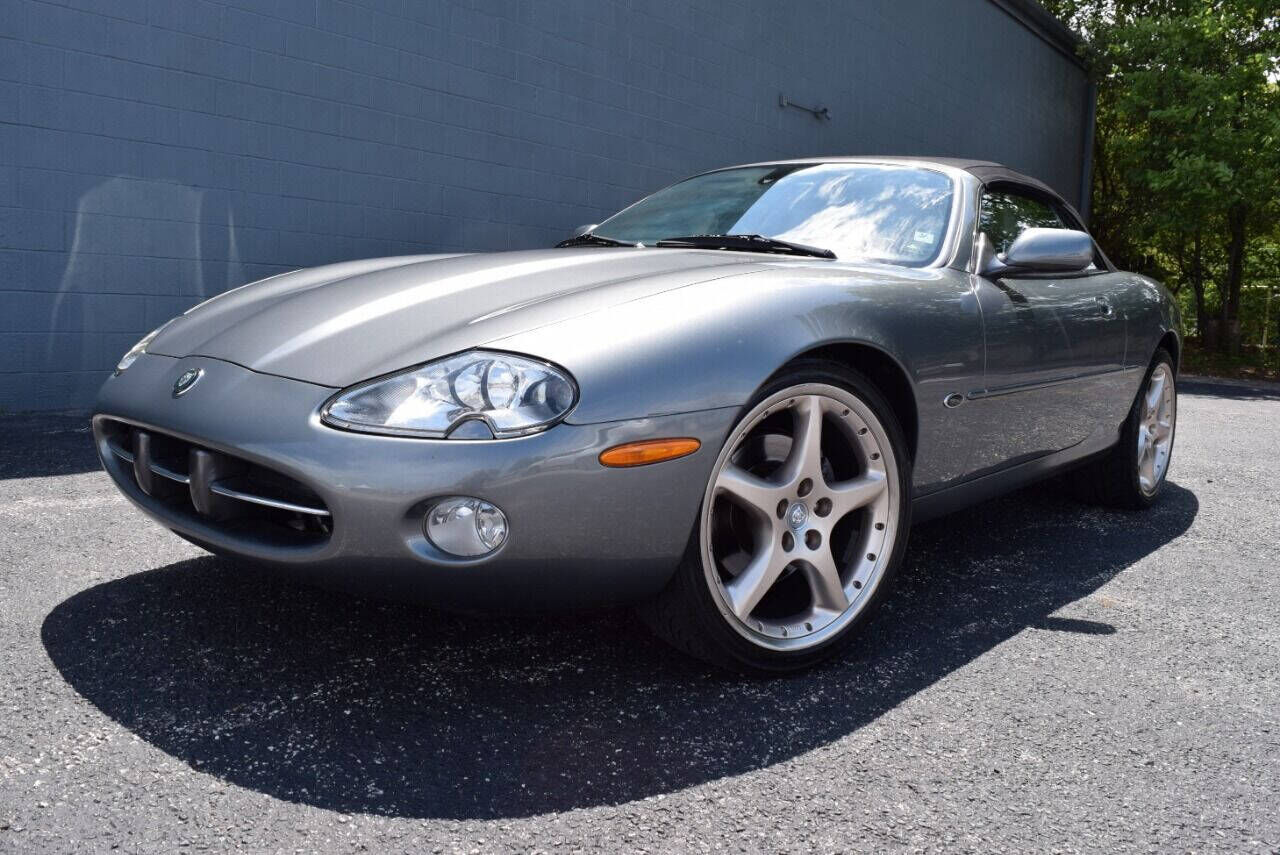 2002 JAGUAR XK8