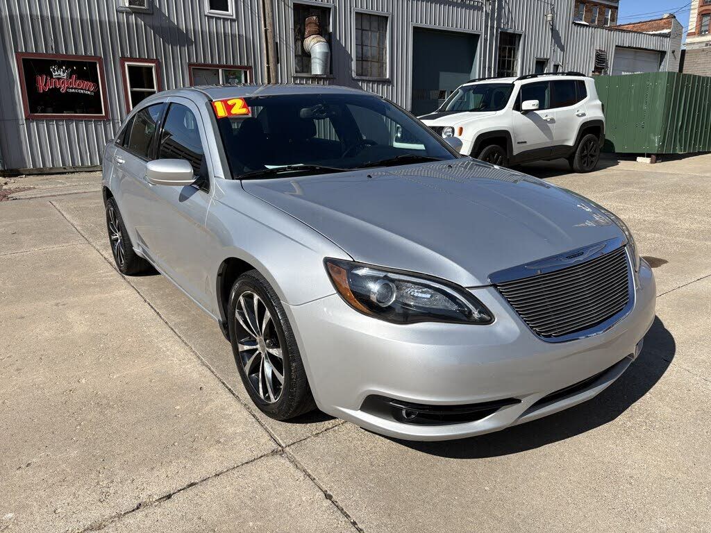 2012 CHRYSLER 200