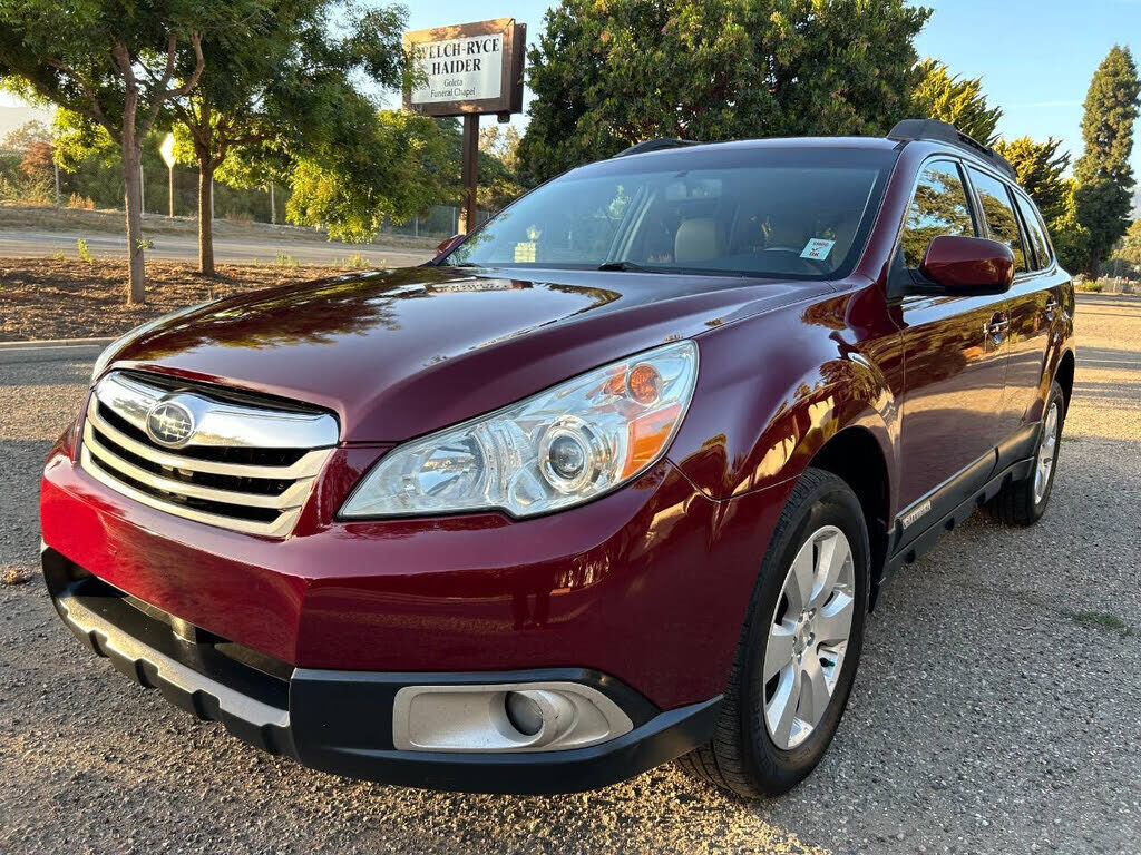 2011 SUBARU Outback