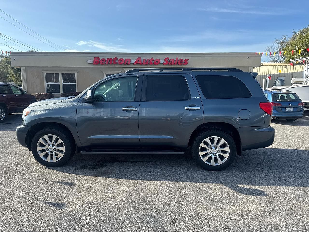 2010 TOYOTA Sequoia