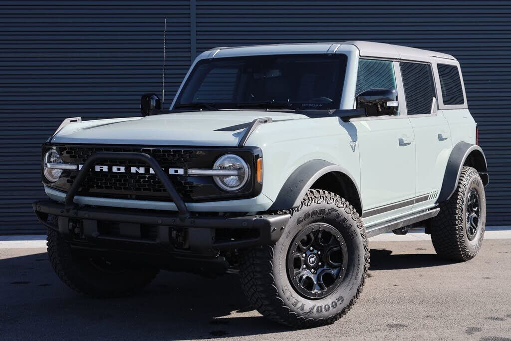 2021 FORD Bronco
