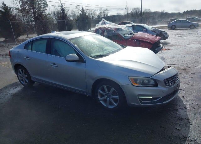 2016 VOLVO S60