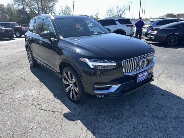 2022 VOLVO XC90
