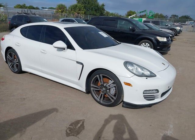 2012 PORSCHE Panamera