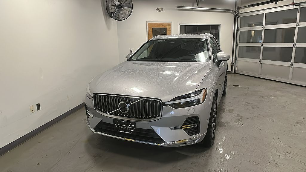 2023 VOLVO XC60