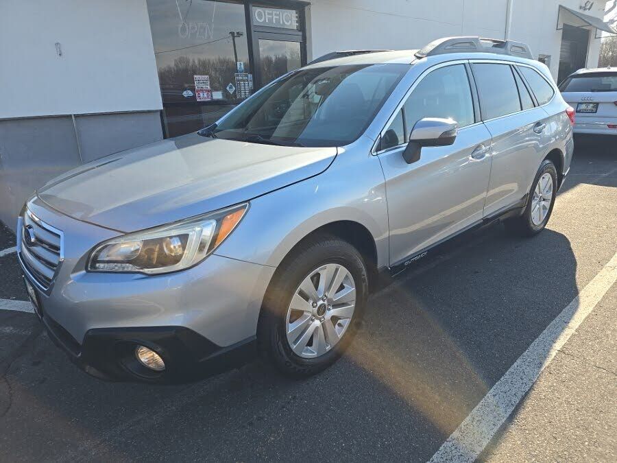 2015 SUBARU Outback