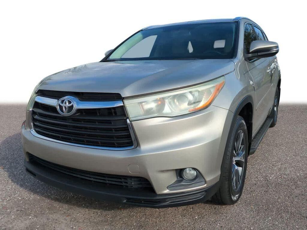 2016 TOYOTA Highlander