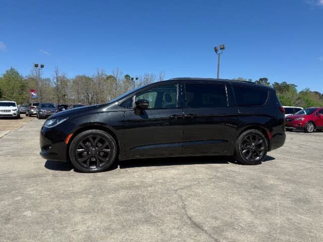 2019 CHRYSLER Pacifica