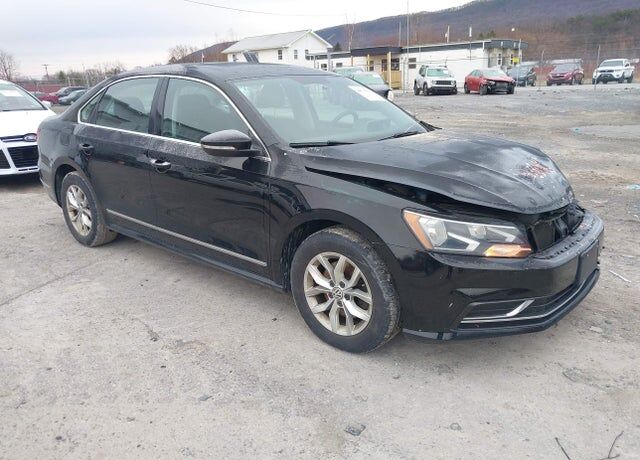 2016 VOLKSWAGEN Passat