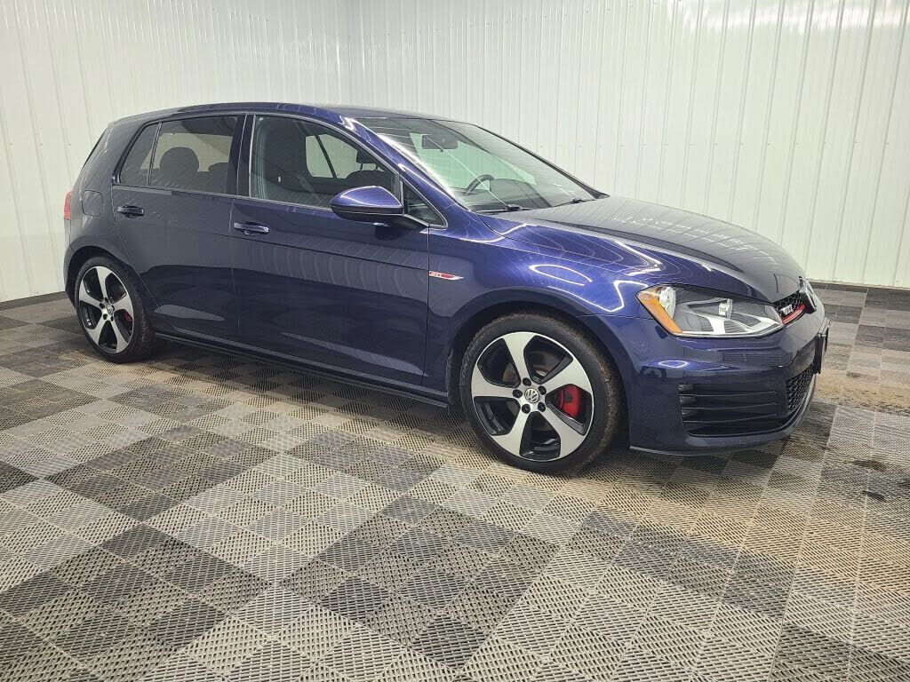 2017 VOLKSWAGEN Golf GTI