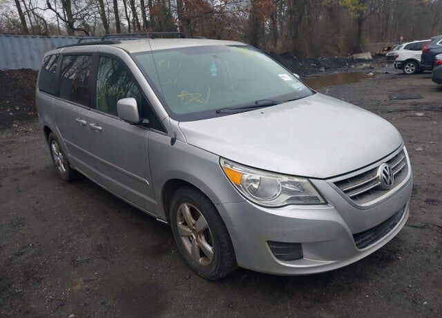 2011 VOLKSWAGEN Routan