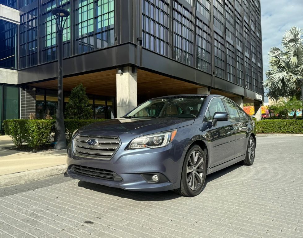 2017 SUBARU Legacy