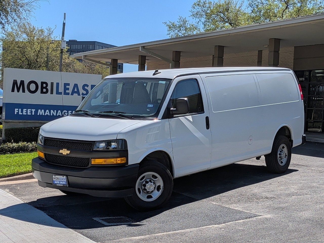 2023 CHEVROLET Express