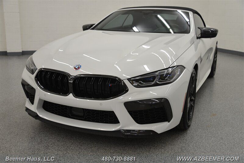 2023 BMW M8