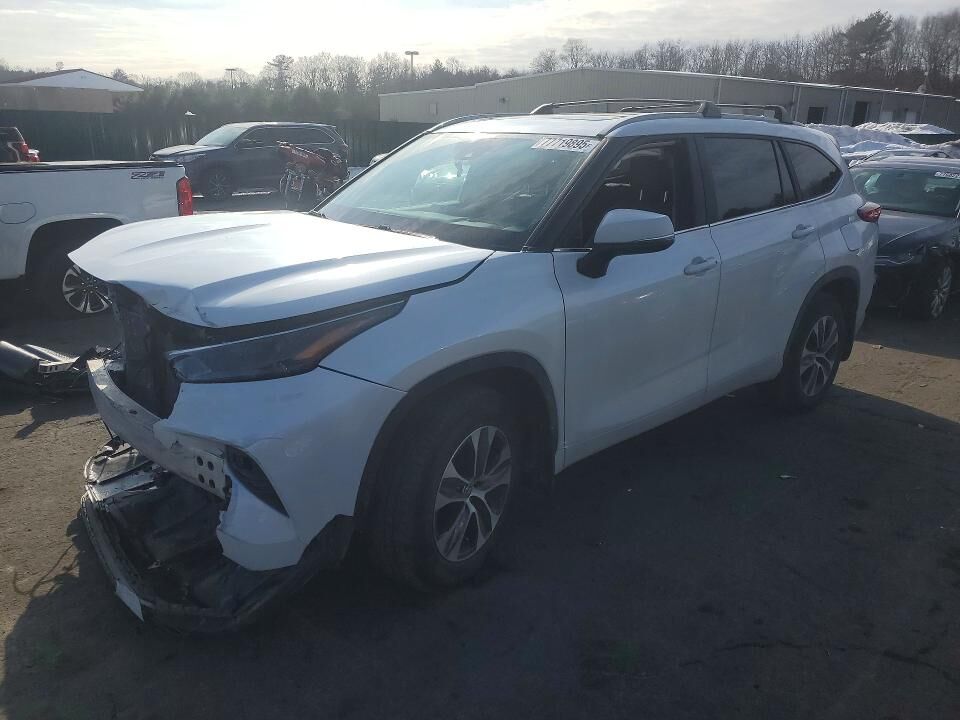 2023 TOYOTA Highlander