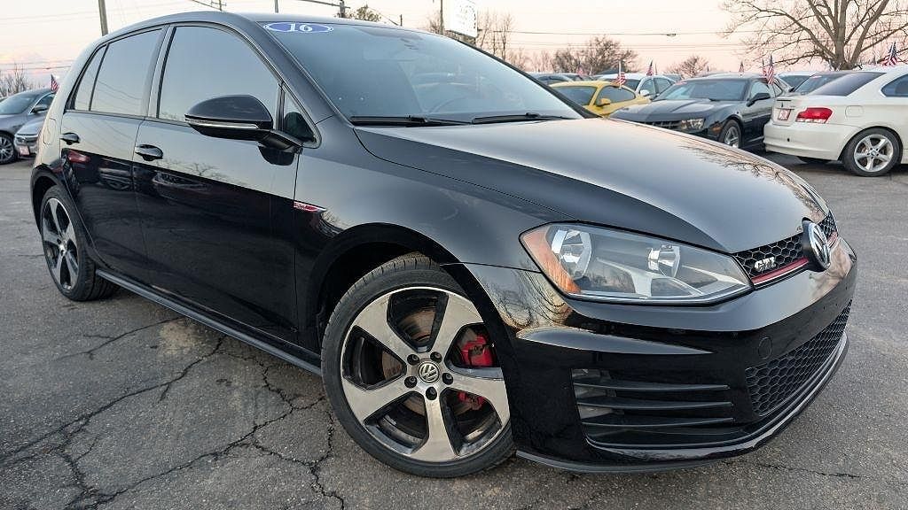2016 VOLKSWAGEN Golf GTI