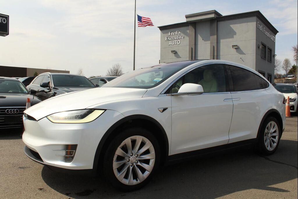 2020 TESLA Model X