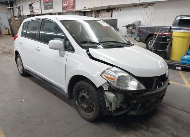 2010 NISSAN Versa