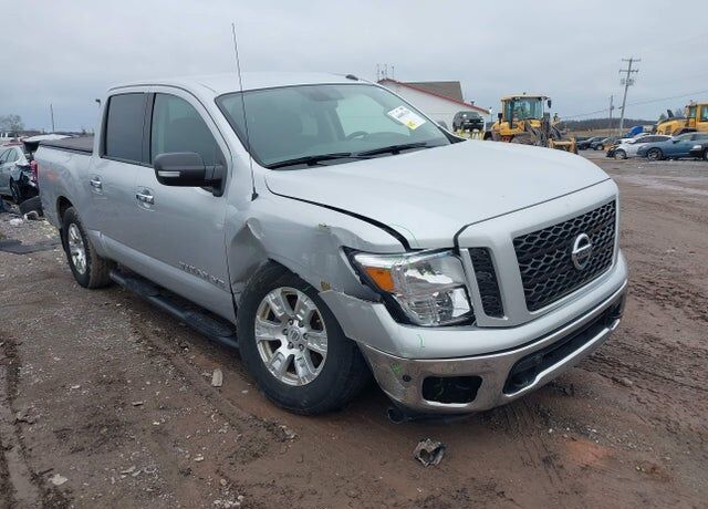 2019 NISSAN Titan