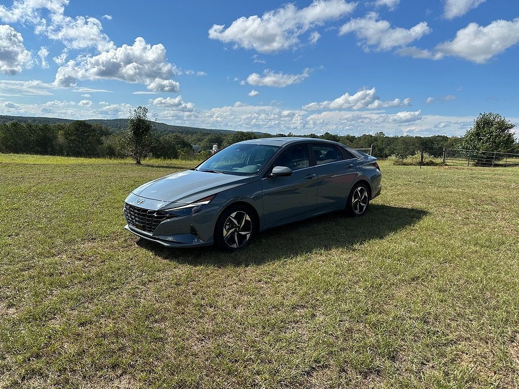 2023 HYUNDAI Elantra
