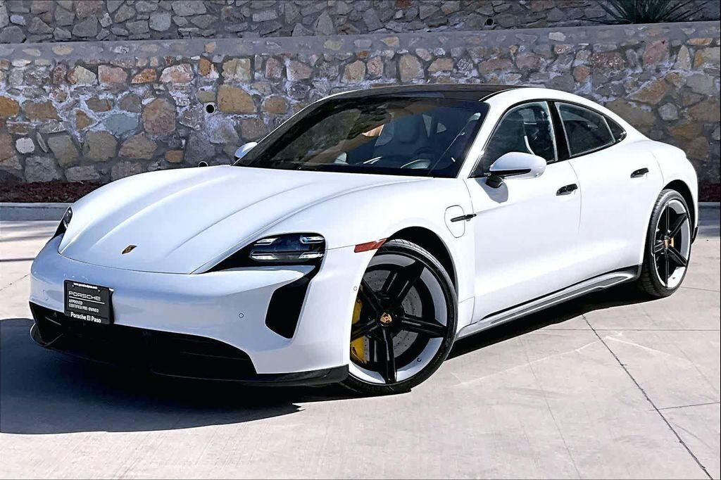 2023 PORSCHE Taycan