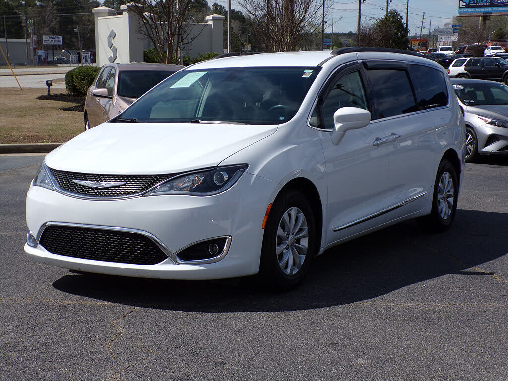 2017 CHRYSLER Pacifica